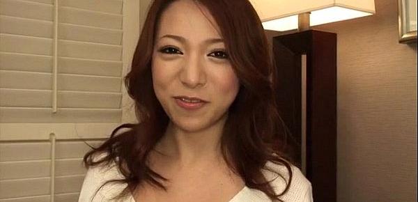 Kanako Tsuchiyo tries tasty cock between her smooth lips